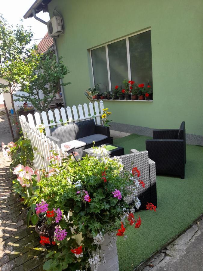 Apartman Lela ヴルシャツ エクステリア 写真